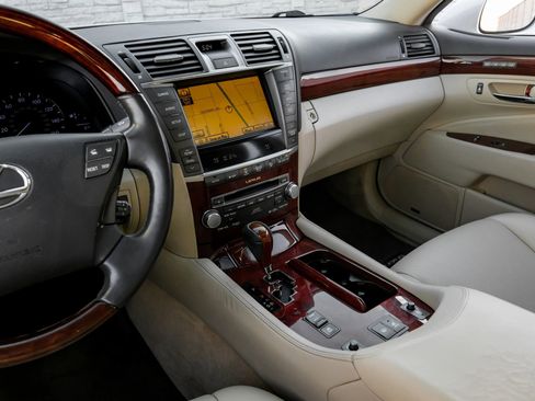 Used 2012 Lexus LS 460 image 24