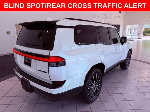 Certified 2025 Lexus GX 550 w/ Accessory Package (2T) image 9