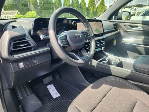 New 2026 Chevrolet Traverse LT w/ Midnight/Sport Edition FWD image 23