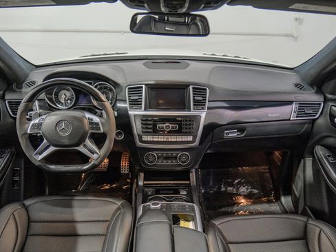 Used 2016 Mercedes-Benz GL 63 AMG 4MATIC image 20