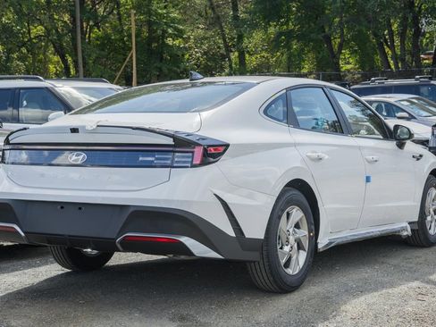 New 2026 Hyundai Sonata SE FWD image 4