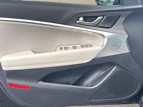 Certified 2025 Genesis G70 2.5T w/ Sport Prestige Package image 16