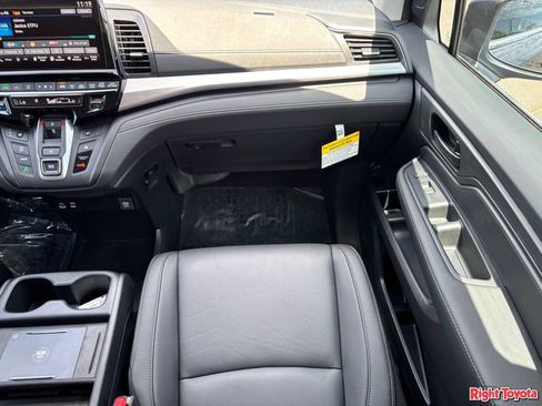 Used 2026 Honda Odyssey EX-L image 18