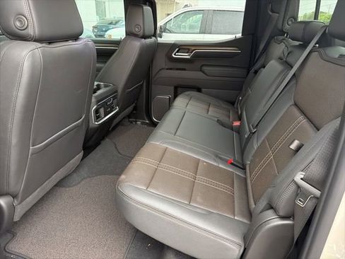 Used 2026 Chevrolet Silverado 1500 High Country w/ Technology Package AWD/4WD image 7