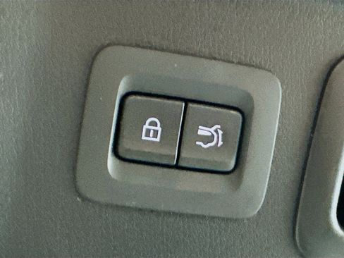 Used 2024 MAZDA CX-90 Plug-In Hybrid w/ Preferred image 31