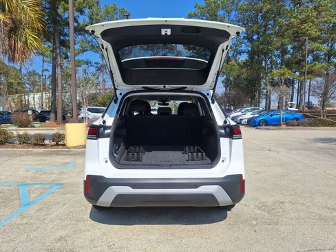 Used 2025 Volkswagen Tiguan S image 25