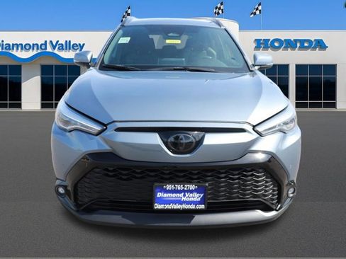 Used 2023 Toyota Corolla Cross XSE image 2