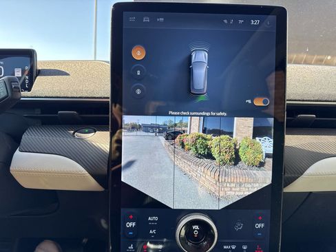 Used 2023 Ford Mustang Mach-E Premium image 39