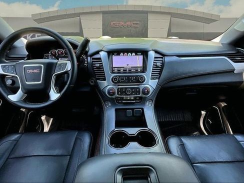 Used 2018 GMC Yukon SLT w/ Premium Edition AWD/4WD image 15