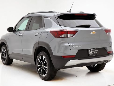 Used 2025 Chevrolet TrailBlazer LT image 6