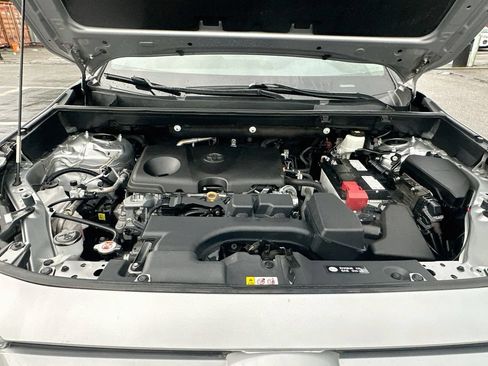 Used 2024 Toyota RAV4 LE FWD image 28