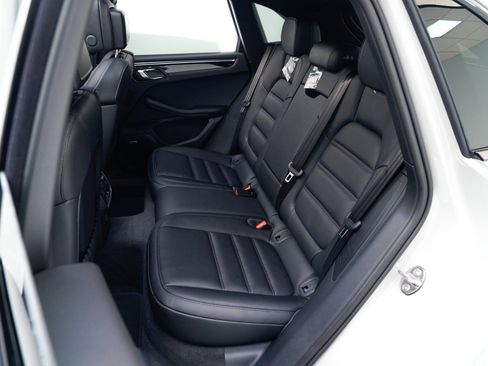 Used 2026 Porsche Macan AWD/4WD image 29