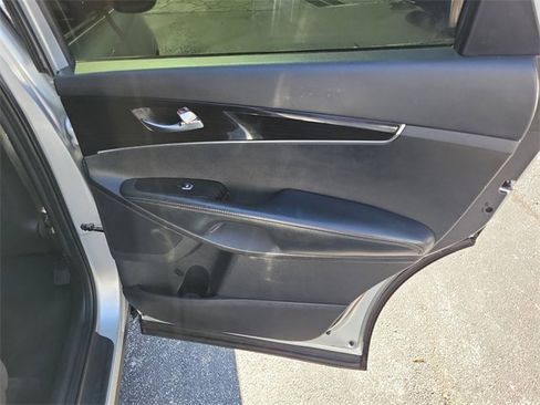 Used 2020 Kia Sorento LX image 30