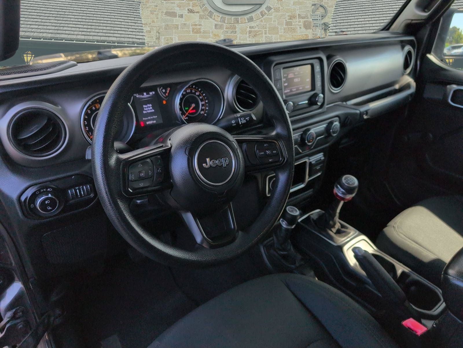 Used 2021 Jeep Gladiator Sport AWD/4WD image 6