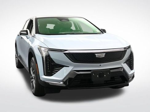 Used 2026 Cadillac Optiq Sport 1 AWD/4WD image 7