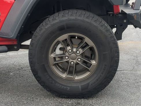 Used 2018 Jeep Wrangler Unlimited Sport S image 11