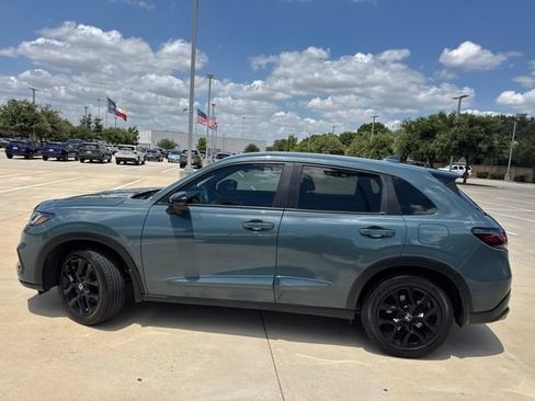 Used 2023 Honda HR-V Sport image 5