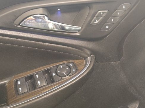 Used 2024 Chevrolet Malibu LT image 27