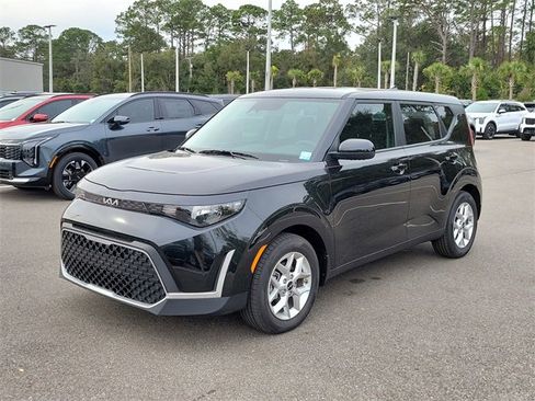 New 2025 Kia Soul LX w/ LX Technology Package image 3