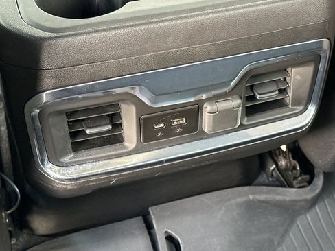 Used 2022 GMC Sierra 2500 AT4 w/ AT4 Premium Plus Package AWD/4WD image 14