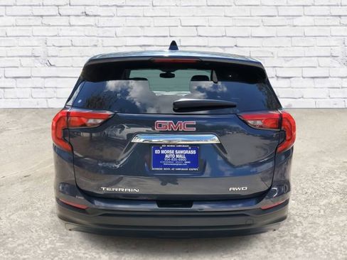 Used 2018 GMC Terrain SLE image 3