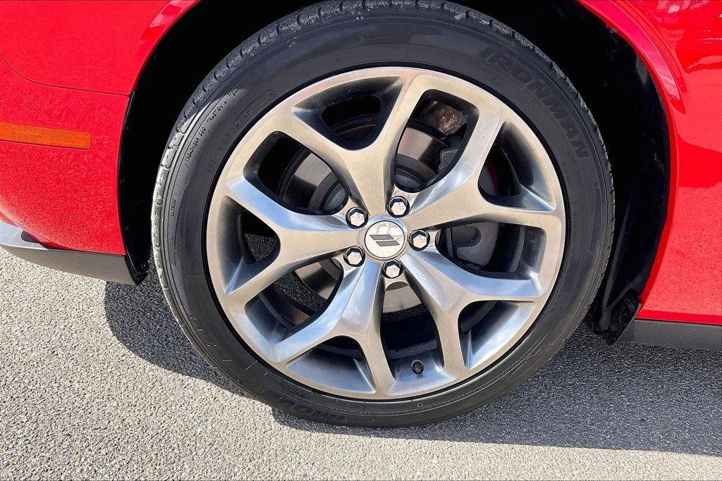 Used 2017 Dodge Challenger SXT Plus RWD image 8