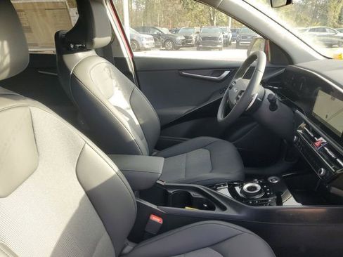 New 2024 Kia Niro Wind w/ Wind Preserve Package image 32