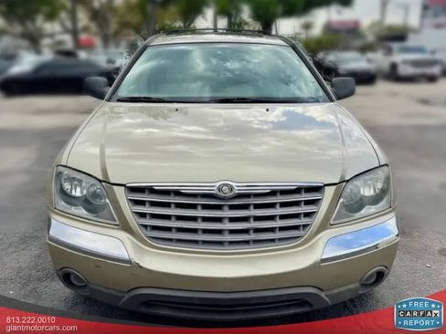 Used 2006 Chrysler Pacifica Touring AWD/4WD image 2