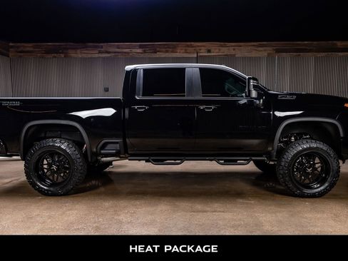 Used 2025 Chevrolet Silverado 2500 LT w/ Trail Boss Package image 11