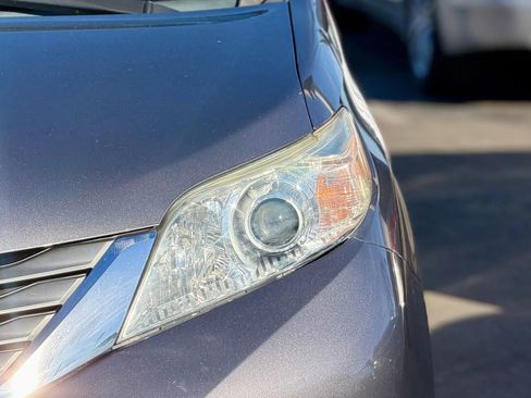 Used 2011 Toyota Sienna XLE w/ XLE Navigation Pkg image 26