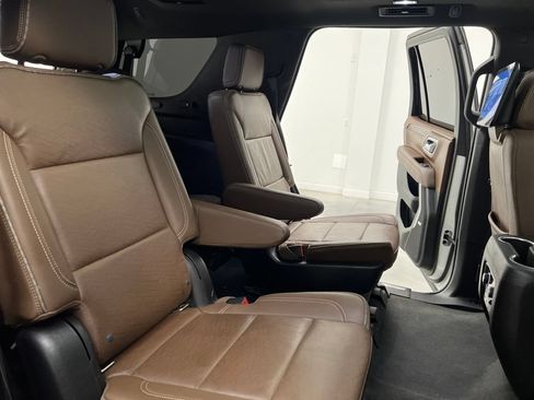 Used 2022 Chevrolet Tahoe High Country AWD/4WD image 23