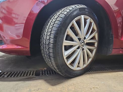 Used 2016 Volkswagen Jetta SEL w/ Lighting Package image 30