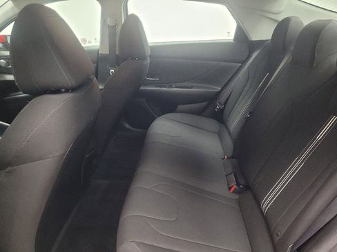 Used 2022 Hyundai Elantra SEL FWD image 18