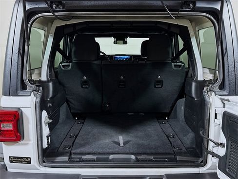 Used 2024 Jeep Wrangler Unlimited Rubicon image 22