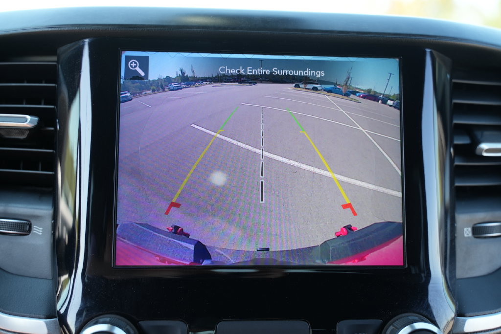 Used 2020 RAM 1500 4x4 Crew Cab image 29