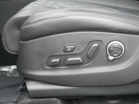 Certified 2025 Genesis GV80 3.5T Prestige image 14