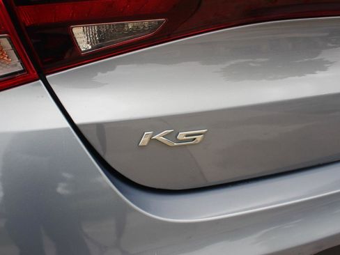 Used 2021 Kia K5 LXS FWD image 41