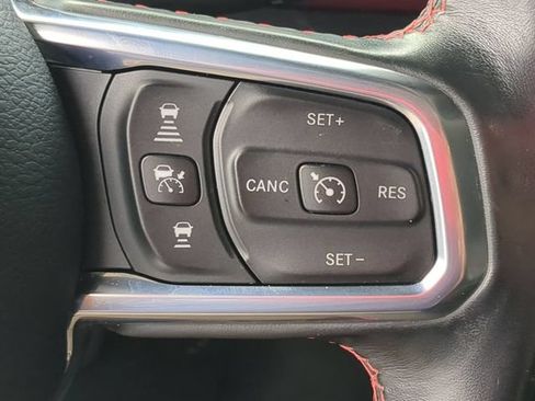 Used 2020 Jeep Gladiator Rubicon w/ Dual Top Group AWD/4WD image 18
