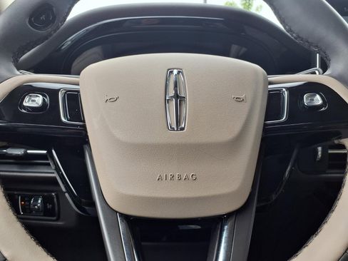 Used 2023 Lincoln Corsair FWD w/ Equipment Group 101A image 15