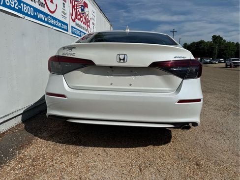 Used 2025 Honda Civic Sport image 4