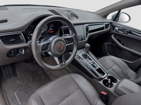Used 2017 Porsche Macan S image 7