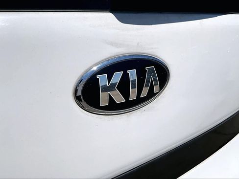 Used 2016 Kia Soul FWD image 10