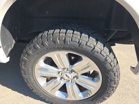 Used 2019 Ford F150 Lariat image 9