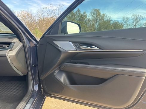 Certified 2025 Cadillac CT4 Premium Luxury image 47