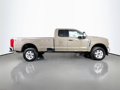 New 2026 Ford F350 XLT w/ FX4 Off-Road Package AWD/4WD image 17
