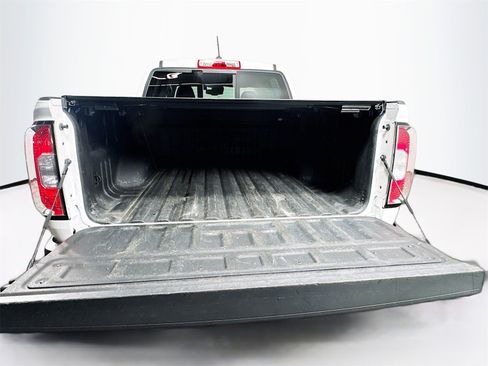 Used 2019 GMC Canyon SLT w/ Driver Alert Package image 21