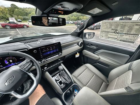 New 2026 Chevrolet Colorado ZR2 w/ Technology Package image 15