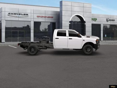 New 2026 RAM 3500 Tradesman AWD/4WD image 5