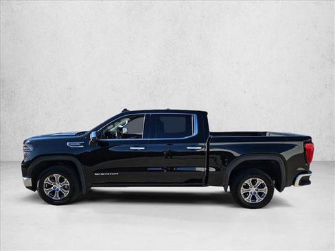 Used 2025 GMC Sierra 1500 SLT image 8