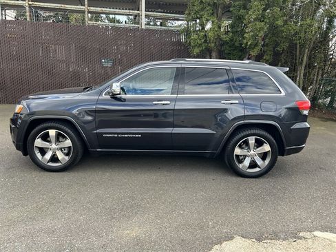 Used 2015 Jeep Grand Cherokee Overland image 2
